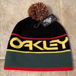 Oakley beanie black yellow red gray
